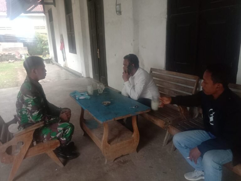 Babinsa Desa Bulurejo Dampingi Konsultan Cek Lokasi Rencana Pembangunan KDKMP