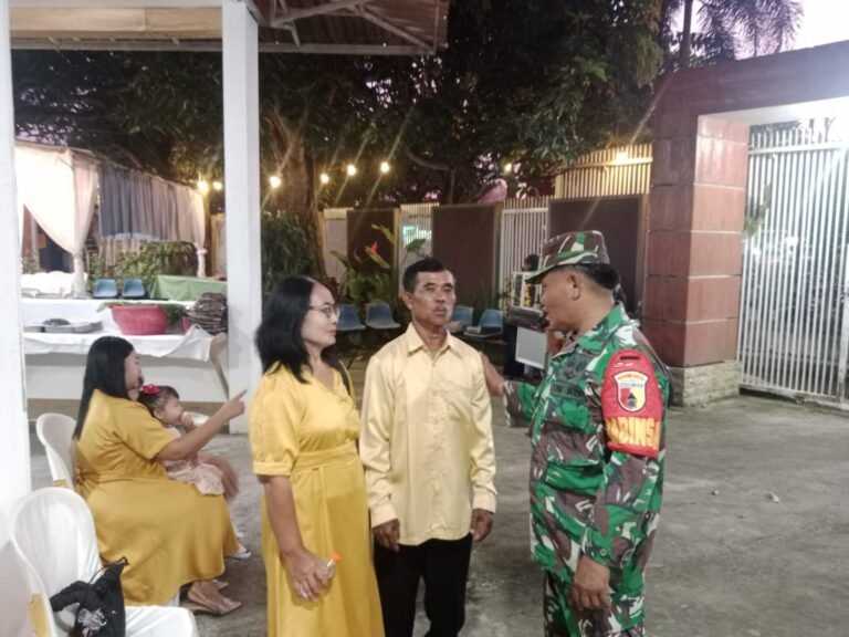 Babinsa Desa Grajagan Laksanakan Pengamanan Ibadah Natal di GPdI Dusun Curah Jati