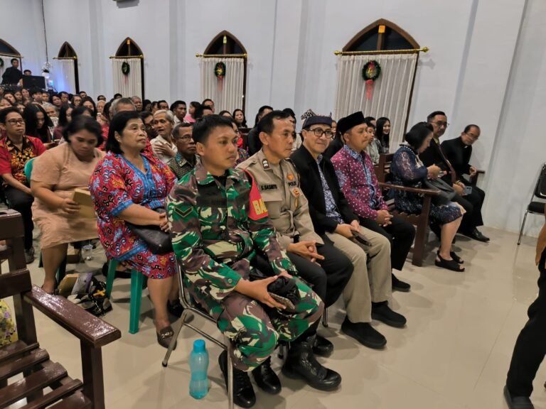 Babinsa Desa Bulurejo Laksanakan Pengamanan Ibadah Natal di Gereja Kristen Baitani